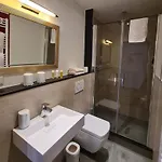 Aleo Hotel